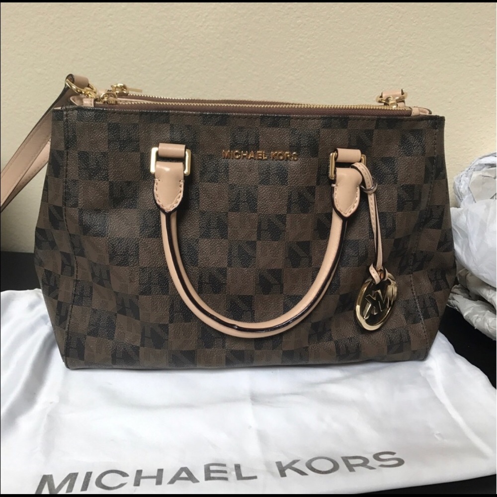 Michael Kors Authentic Logo Crossbody Puras